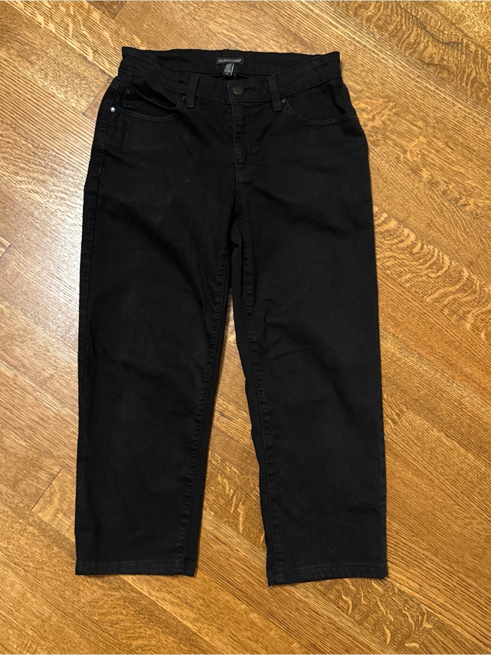 Eileen Fisher black denim capris. NWOT. Size 0.
